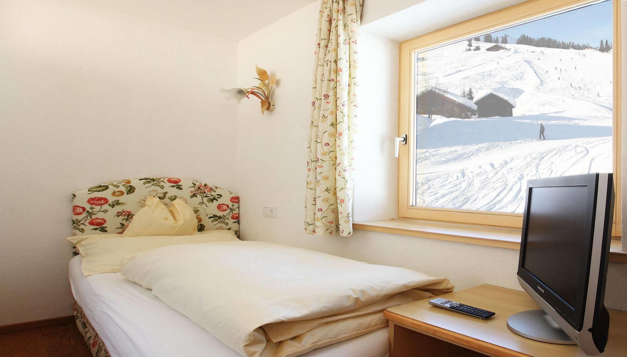 Hotel Anemone Lech am Arlberg Exterior photo